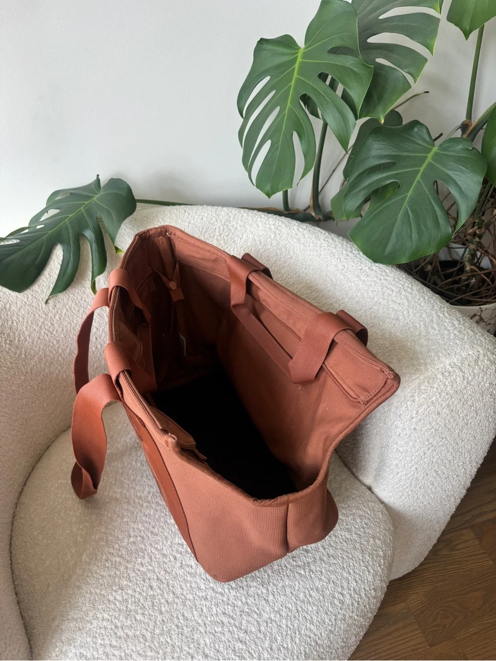 Wild One Cocoa dog carrier bag